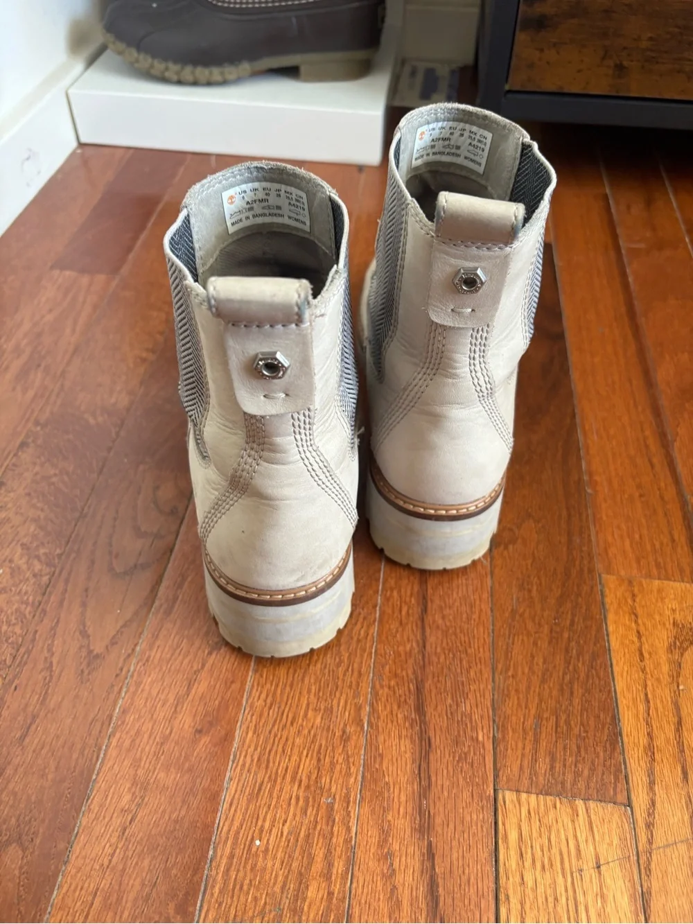 Timberland Cream Chelsea Boots